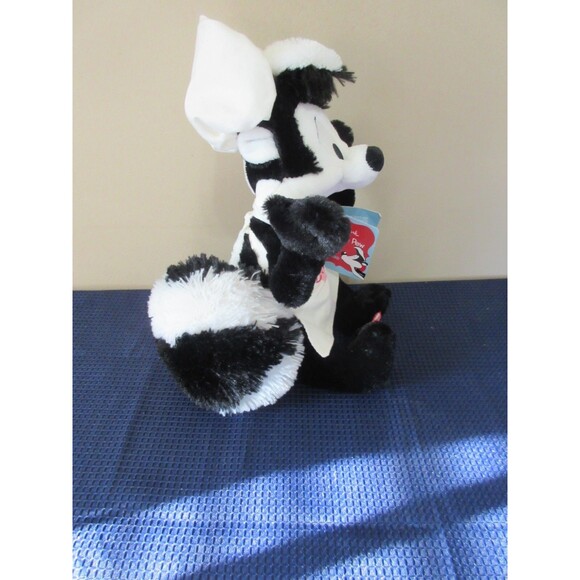 Hallmark/WB PePe Le Pew Plush with Talking 12" "Kiss Zee Chef" NWT - Picture 4 of 8